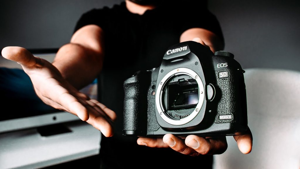  Ma Canon 5D Mark II ya hatî bikar anîn ji bo wênekêşek destpêk kameraya çêtirîn e?