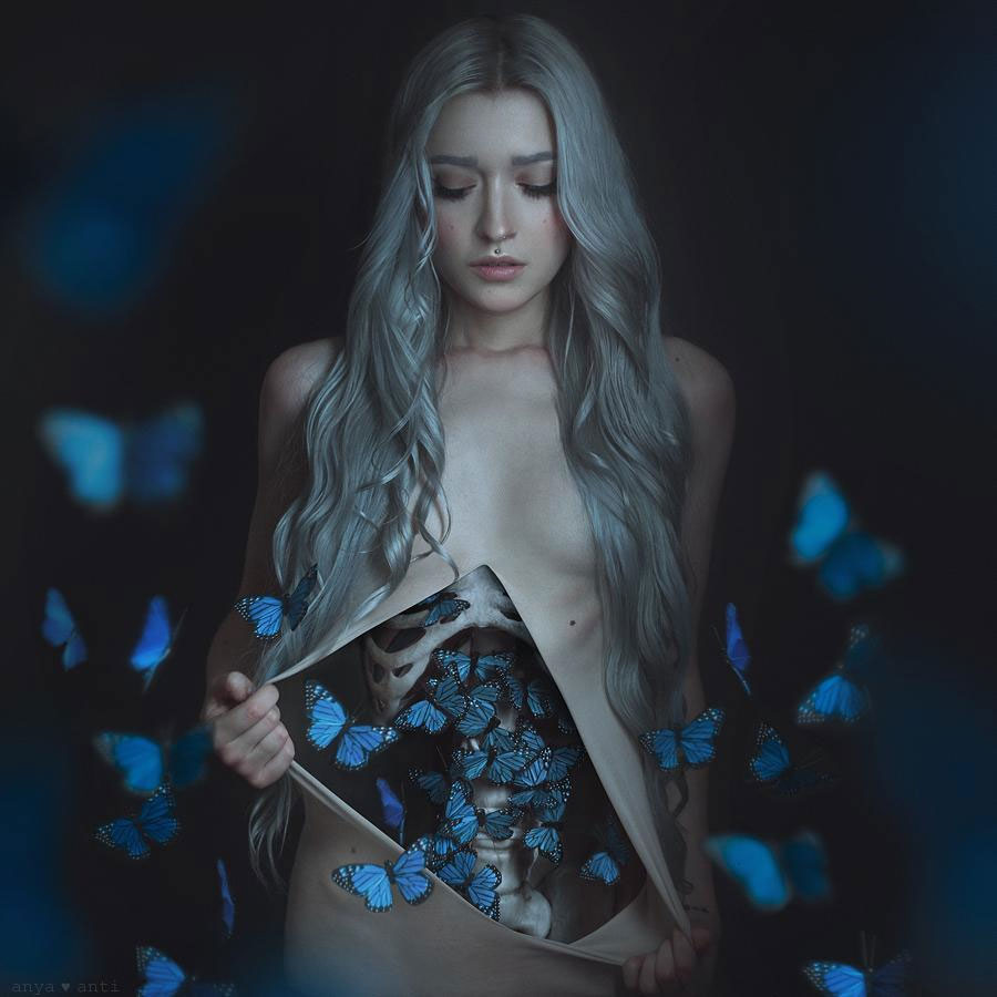  Hvordan en fotograf laget sitt selvportrett med "sommerfugler i magen"