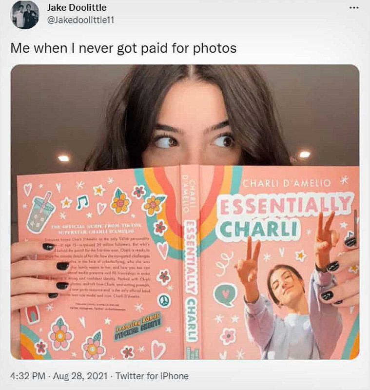  Fotograf kaže da je slavni TikToker Charli D'Amelio ukrao njene fotografije