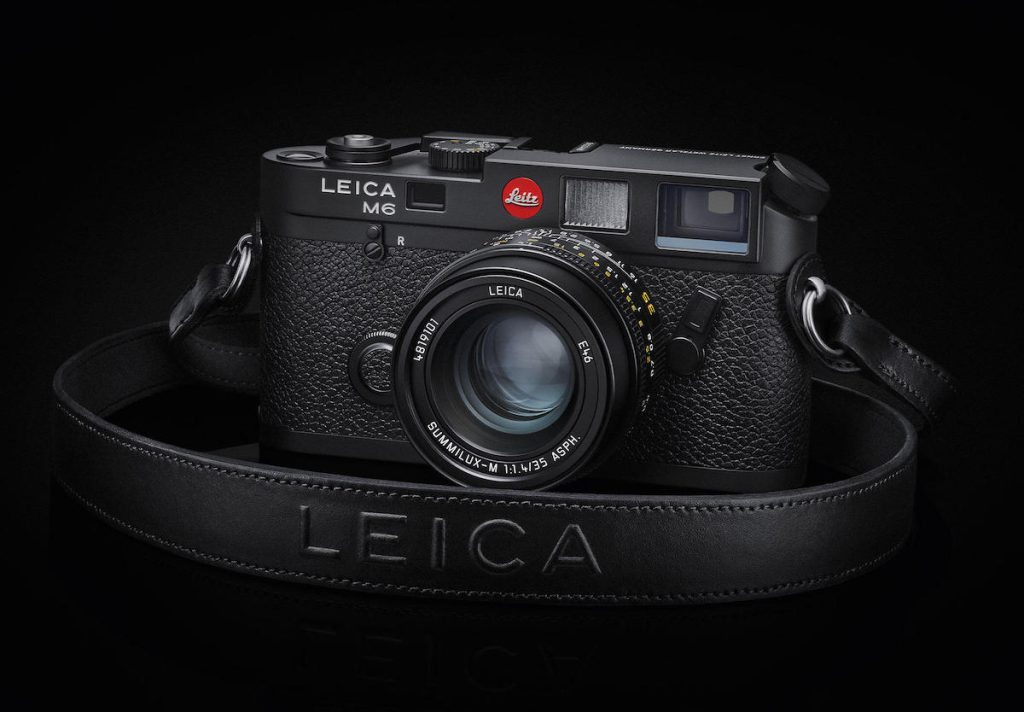  Leica relansează aparatul foto M6 cu film de 35 mm